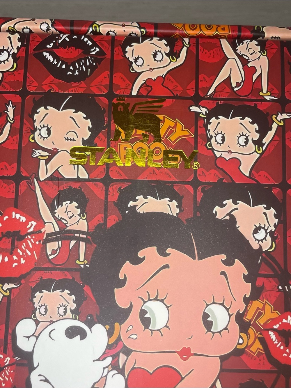 NIB Stanley x Betty Boop Collab Red The Flowstate Quencher H2.0 Tumbler 40oz - Picture 10 of 12